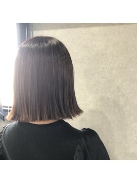 クレア(CREA) 切りっぱなしボブ