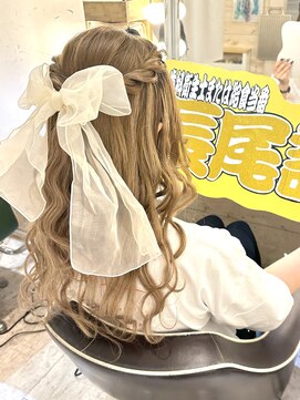 ヘアメイク エンカレッジ(HAIR MAKE encourage) 推し活やイベントに☆捻りハーフアップ