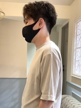 フレーム 博多店(FRAME) 【FRAME博多】大人のセンターパートパーマヘア