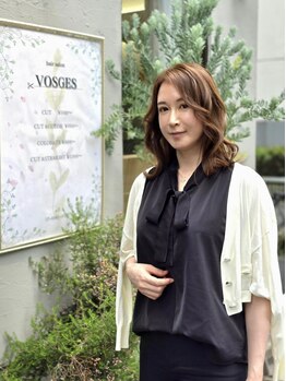 ヴォージュ(VOSGES)の写真/【髪質改善】内部補修に優れたトリートメントで健康な美髪を育み、どこから見ても美しい仕上がりに☆