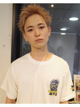 ピア ヤクイン(Pia Yakuin) ハイトーンスパイキーショート