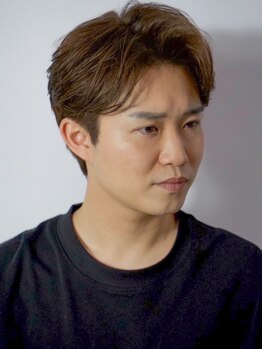 ヒロギンザ 仙台本店(HIRO GINZA)の写真/【最終受付21時/個室】デキる男はカットだけじゃない。ヒゲ・眉・ヘッドスパで男を磨き差をつける[理容室]