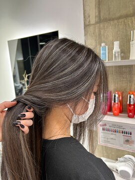 ガレリアエレガンテ 栄店(GALLARIA Elegante) ハイライト/地毛ハイライト/白髪ぼかし/ロングレイヤー