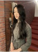 落ち着いた雰囲気のマットブラウン/ロングスタイル