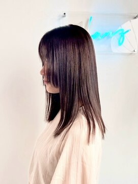 グランツ(GLANZ) 顔周りカット/小顔レイヤー/ストレート/ミディアム