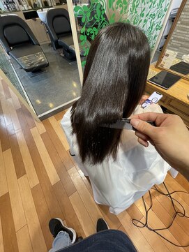 12月　縮毛矯正でナチュラルストレート完成♪