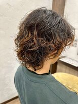 アミリー ひたち野うしく店(Amily)&nbsp;ハイライトメンズニュアンスパーマツイスト波巻きツイスパ20代