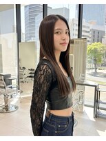 ハーツオオサカ(HE:ARTS OSAKA)&nbsp;重めロングヨシンモリ艶髪ストレート
