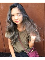 メロウ(MELLOW)&nbsp;ブリーチハイライト＋マーメイドアッシュカラー