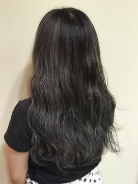 グラードヘアー(Grado hair) グレーアッシュ×ハイライト