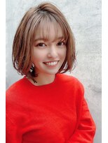 マリアバイアフロート(Maria by AFLOAT)&nbsp;【重山】ホワイトグレージュコンマヘアネビージュボブウルフ