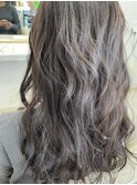 ツヤのある柔らかな質感ヘアーへ。