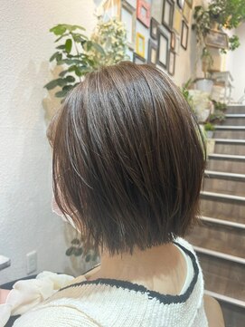 ココロカラ(Cocorokara) ソフトな切りっぱなしボブ