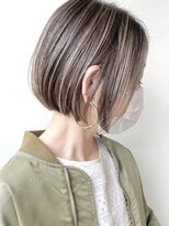【morio原宿】ミニボブ　ハイライトカラー　白髪ぼかし