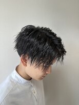 トラッド(TRAD)&nbsp;ツイストパーマ×センターパート