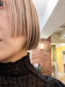 ムーン(moon) #ハッシュカット#フルバング#似合わせカット#レッドブラウン