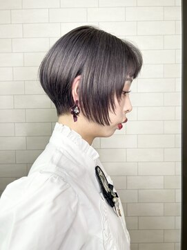 アルマモモ(Alma momo) 個性派ショートカット