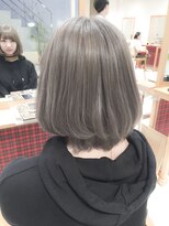 可愛いボブヘア　ケアブリーチグレージュカラー