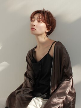 ノアフライ(NOAH FLY) 伸ばし途中にもオススメ★ほんのりカール×ハンサムショート