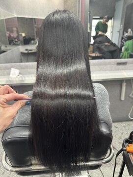 スライバイリアオオサカ(Sly By Ria OSAKA) 髪質改善/縮毛矯正/酸熱トリートメント【梅田】【大阪】