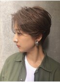 耳だしハンサムショート×センターパート×くびれヘア[横浜駅]