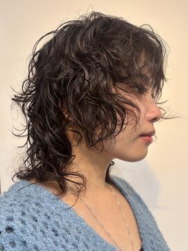 ナループロアツム(Nalu pu loa Tsum) ウルフ/ミディアムレイヤー/ハイレイヤー/マレットヘア