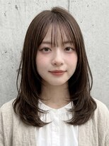 カールム(carlm)&nbsp;【韓国風レイヤー】小顔見えくびれミディ