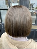 オリーブグレージュ