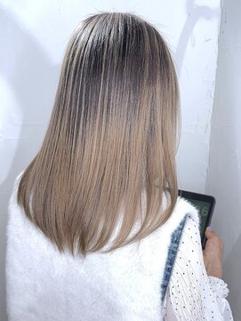ブレイズヘアー(BLAZEhair) 【ナチュラル仕上げ】脱白髪染めバレイヤージュ×ブリーチ2回
