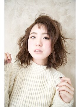 シュシュサロンドクワフュール(chouchou Salon de coiffure) ショートバングミディー