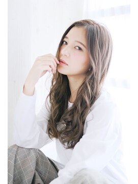 プティルカ(PutiLuca D.C.) 透け感ベージュのミックスカール