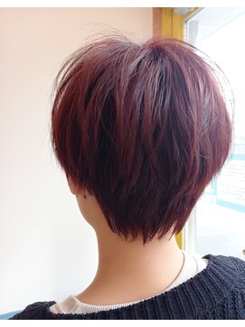 ヘアーミューテフラップ(hair mu-te flap) レッド　×　マッシュショート