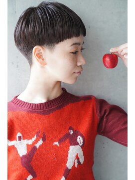 カライング(ing) 大人可愛い20代30代40代黒髪前下がりひし形小顔ボブ丸みショート