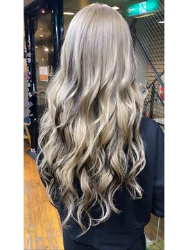 ラフ 難波店(LAFF) #黒髪#ボブルフ#ネビージュ#小顔#ワンレン