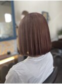 ピンクベージュ×ボブスタイル
