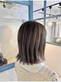 ハイライト切りっぱなしボブ