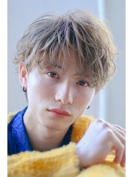 オーシャントーキョー サニー 原宿(OCEAN TOKYO Sunny) ブロンド束感マッシュニュアンスパーマコンマバングツーブロ