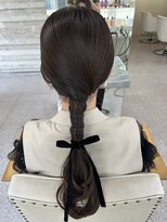 タイトアレンジ　ローポニー　リボンアレンジ