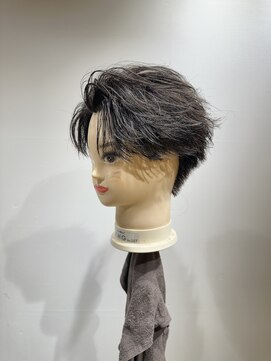 ルースト 京都河原町店(ROOST) フェザーパーマフェザーショートセンターパートセンター分け