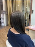 ミディアム顔周りレイヤースタイル