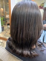 ルーツ(Roots)&nbsp;切りっぱなしボブにかわいい顔周り