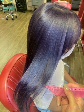 ジュリアンマーラ(Julien Mara) 韓ドル風ロングヘア/パープルカラー/透明感/ツヤ髪/ブリーチ