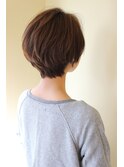 大人可愛いショートボブ　丸みが綺麗なナチュラルショート
