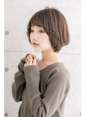 斜めバング×前下がりで小顔＊大人かわいいナチュラルボブ
