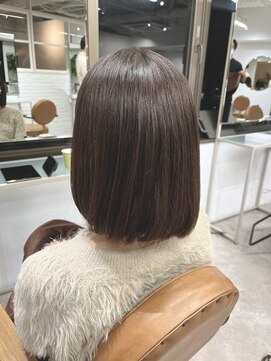 ムク 新宿(muc) モカベージュ