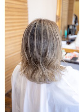 ヘアーメイク ダンス(hair make DANCE) フルブリーチのシャドールーツバレイヤージュ!