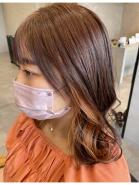アチーブリス(achieve Liss) ツヤ髪ウェーブミディ ブラウン+オレンジピンクイヤリングカラー