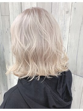 ルイス(L'wis) ホワイト系カラー！『ホワイトミルクティーベージュ』