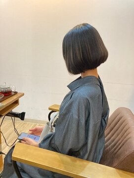 グランバイ アトリエドングリ(Grand × AtlierDonguri) お客様髪質改善データ1447(酸性縮毛矯正)