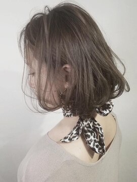ソヨン なんば(SOYON) プラチナアッシュグレージュボブ